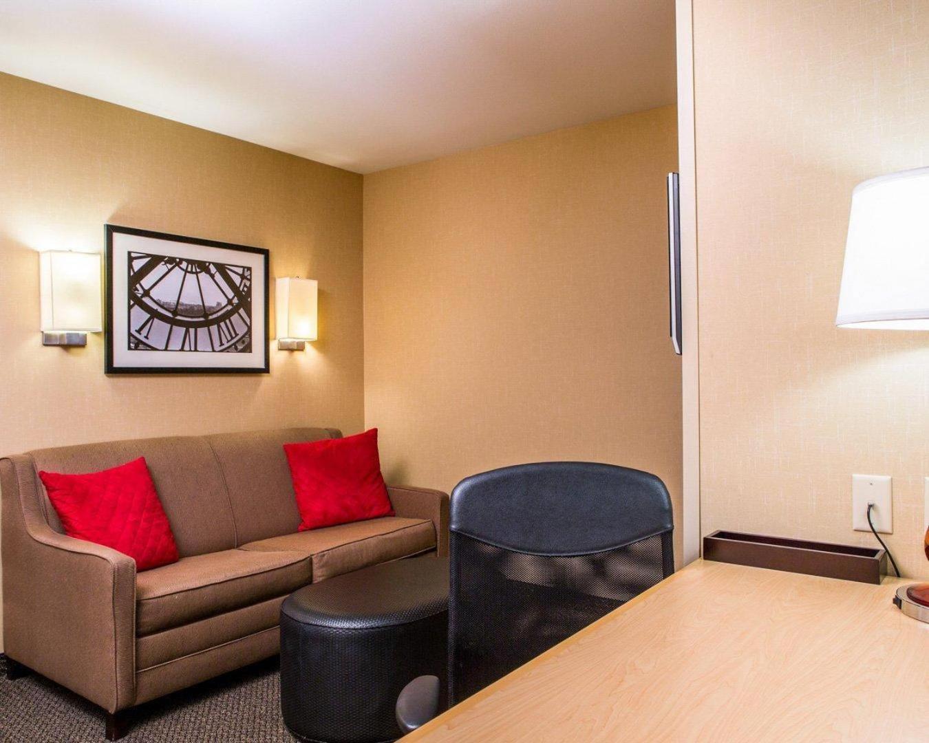 Suite Two Queen Beds Accessible or Non-Smoking,1774488895:JPEG